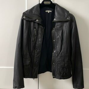 Vince women’s medium size 100% leather jacket
